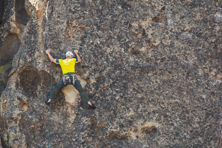 Kletterer an Felsen